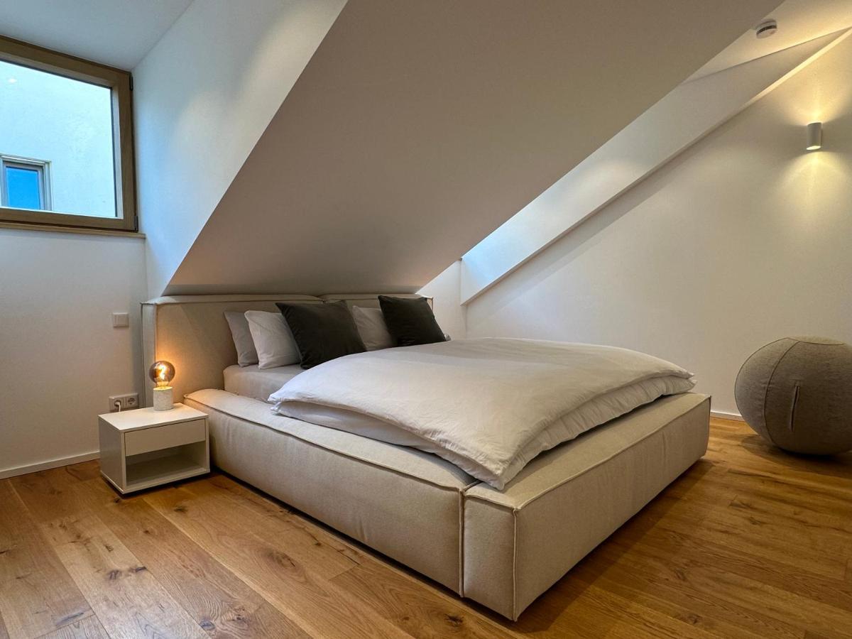 Truly - Direkt Am Rathausplatz, Dachterrasse Mit Blick Auf Perlachturm, Garage, Fahrstuhl * Augsburg