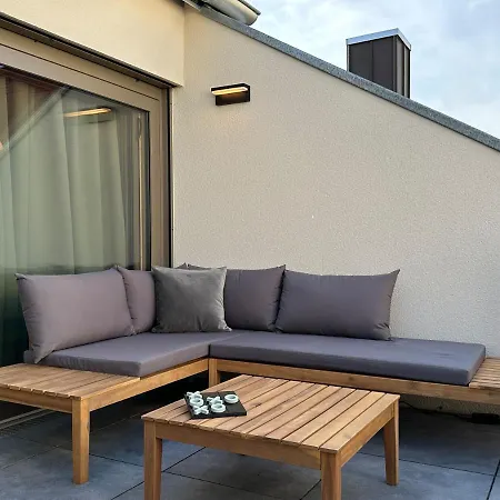 Truly - Direkt Am Rathausplatz, Dachterrasse Mit Blick Auf Perlachturm, Garage, Fahrstuhl Augsburg Exterior photo