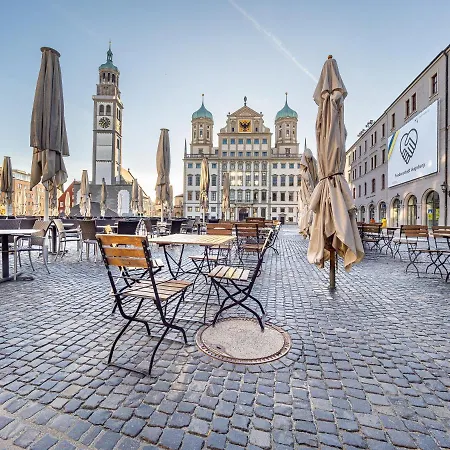 Truly - Direkt Am Rathausplatz, Dachterrasse Mit Blick Auf Perlachturm, Garage, Fahrstuhl Augsburg Exterior photo