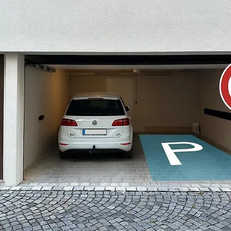 Truly - Direkt Am Rathausplatz, Dachterrasse Mit Blick Auf Perlachturm, Garage, Fahrstuhl Augsburg Exterior photo